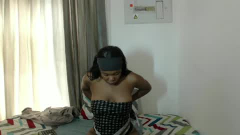 boitylips online show from 06-19-26, 10:52