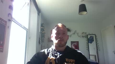 Snapshot of boky_ chatting on 05-10-26, 02:33 boky_ online show from 05-10-26, 02:33