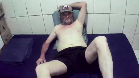 Snapshot of bolado22323 chatting on 01-06-25, 11:31 cesar augusto online show from 01-06-25, 11:31