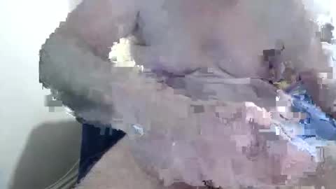 Snapshot of bolbil1 chatting on 10-26-25, 06:36 bolbil1 online show from 10-26-25, 06:36