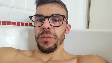 Snapshot of bomale89 chatting on 01-17-25, 12:31 bomale89 online show from 01-17-25, 12:31