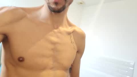 Snapshot of bomale89 chatting on 02-14-25, 01:40 bomale89 online show from 02-14-25, 01:40