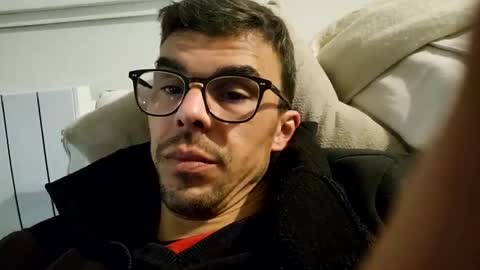 Snapshot of bomale89 chatting on 02-14-25, 10:25 bomale89 online show from 02-14-25, 10:25