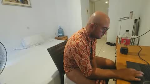 Snapshot of bombastic4 chatting on 09-16-25, 08:59 bombastic4 online show from 09-16-25, 08:59