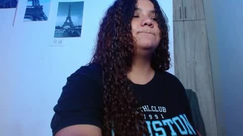 Snapshot of bombom__hot chatting on 08-08-26, 03:08 Andrea online show from 08-08-26, 03:08