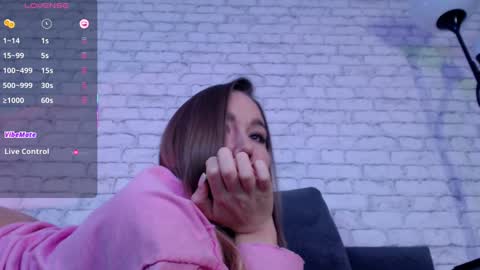 Snapshot of bonbon_aria chatting on 02-08-25, 09:24 Aria online show from 02-08-25, 09:24