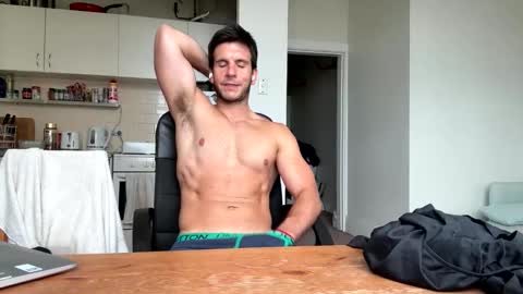 Snapshot of bondi333 chatting on 02-20-25, 03:12 Bondi online show from 02-20-25, 03:12