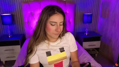 bonnali_lune online show from 05-15-26, 05:47