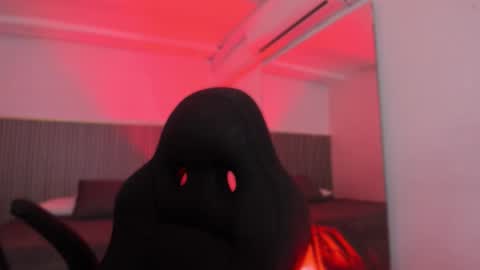 Bonnie  online show from 11-25-25, 11:21