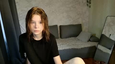 Snapshot of bonnie_and_c1yde chatting on 05-10-26, 05:01 Jessy Mark online show from 05-10-26, 05:01