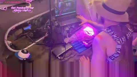 Bonnie and Clyde online show from 02-19-26, 02:24