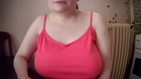 Bonnie online show from 05-12-26, 10:56