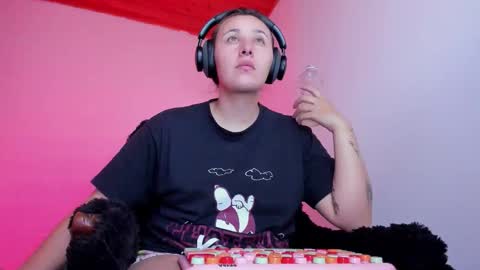 Bonnie Help me reach 500 likes online show from 01-09-26, 08:21