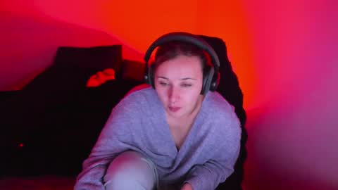 Bonnie Help me reach 500 likes online show from 04-17-26, 09:40