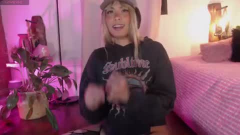 bonnieand_clyde22 online show from 06-24-26, 11:26