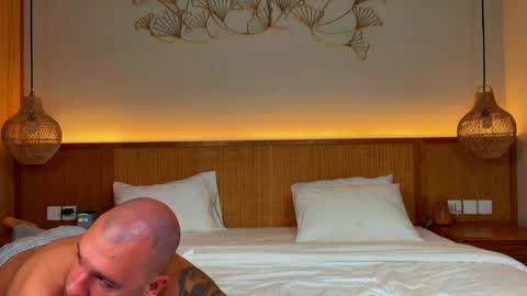 bonnieandclyde540767 online show from 04-08-26, 04:56