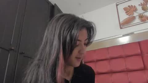 Snapshot of bonniecute_ chatting on 07-12-26, 12:56 online show from 07-12-26, 12:56