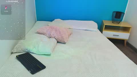 Snapshot of bonnieshyy chatting on 01-06-25, 01:41 Bonnie online show from 01-06-25, 01:41