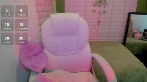 Snapshot of bonnieshyy chatting on 01-08-25, 01:09 Bonnie online show from 01-08-25, 01:09