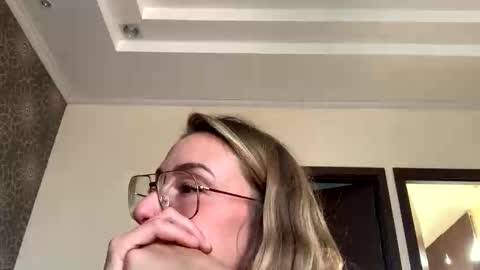 Snapshot of bonnievibes chatting on 02-27-26, 10:26 bonnievibes online show from 02-27-26, 10:26