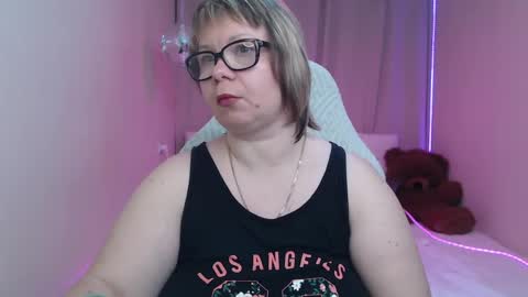Snapshot of bonnnyboobsy chatting on 05-15-26, 12:01 bonnnyboobsy online show from 05-15-26, 12:01