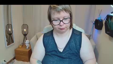 Snapshot of bonnnyboobsy chatting on 05-17-26, 12:12 bonnnyboobsy online show from 05-17-26, 12:12