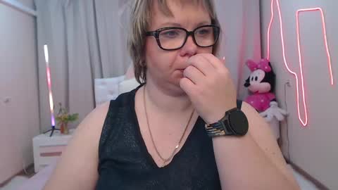 Snapshot of bonnnyboobsy chatting on 05-18-26, 06:25 bonnnyboobsy online show from 05-18-26, 06:25