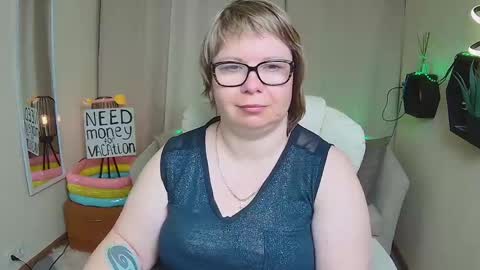 Snapshot of bonnnyboobsy chatting on 05-22-26, 06:57 bonnnyboobsy online show from 05-22-26, 06:57