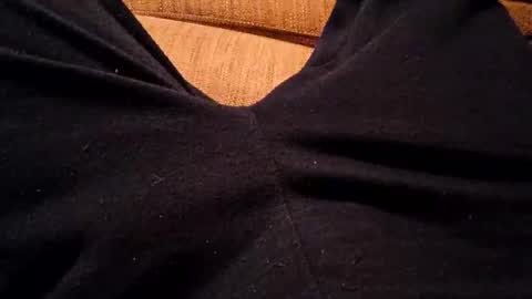 bonny8723 online show from 04-12-26, 08:36