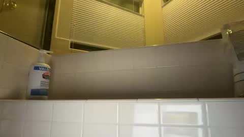 Snapshot of bonoanal chatting on 11-30-25, 07:56 bonoanal online show from 11-30-25, 07:56