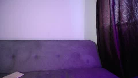 KIM     online show from 11-28-25, 09:39