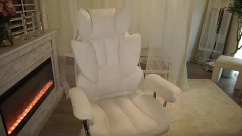 Miley online show from 02-11-25, 05:05