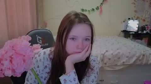 Snapshot of booozekirs_ chatting on 06-19-26, 03:00 Milena online show from 06-19-26, 03:00