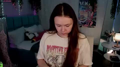 Snapshot of booozekirs_ chatting on 06-30-26, 02:56 Milena online show from 06-30-26, 02:56