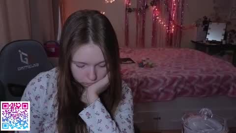 Snapshot of booozekirs_ chatting on 07-01-26, 02:57 Milena online show from 07-01-26, 02:57