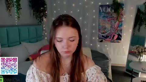 Snapshot of booozekirs_ chatting on 07-07-26, 07:23 Milena online show from 07-07-26, 07:23