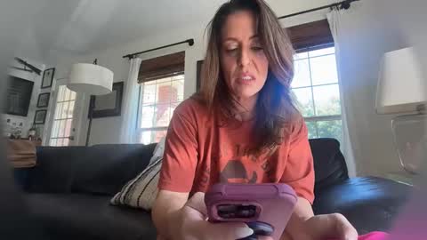 Josie online show from 10-13-25, 06:52