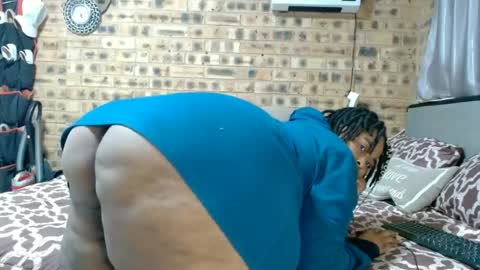 Snapshot of bootytwerkxxx chatting on 07-12-26, 04:47 bootytwerkxxx online show from 07-12-26, 04:47