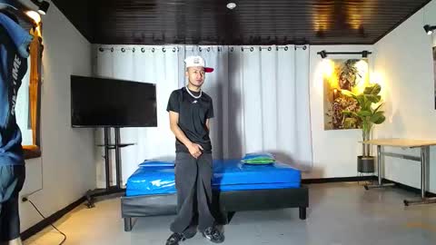 Snapshot of boranget chatting on 05-07-26, 11:37 boranget online show from 05-07-26, 11:37