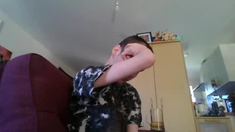 Snapshot of boredlul chatting on 04-25-26, 01:14 boredlul online show from 04-25-26, 01:14