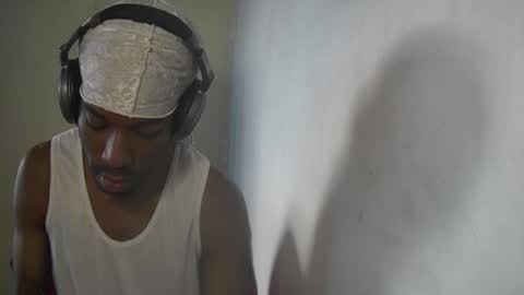 Snapshot of boss_playa98 chatting on 06-25-26, 09:52 boss_playa98 online show from 06-25-26, 09:52