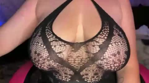 BossMom online show from 09-15-25, 05:46