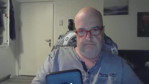 boston1967524903 online show from 01-26-25, 05:34