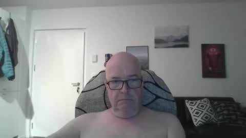 boston1967524903 online show from 04-19-26, 03:39