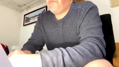 Snapshot of bostonirish45 chatting on 11-06-25, 01:28 bostonirish45 online show from 11-06-25, 01:28