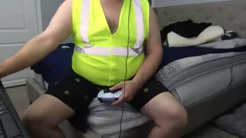 Snapshot of bottomman1990 chatting on 01-17-26, 11:41 uncutpr online show from 01-17-26, 11:41