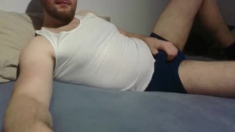 Snapshot of bottomtsinner chatting on 10-25-25, 04:57 bottomtsinner online show from 10-25-25, 04:57