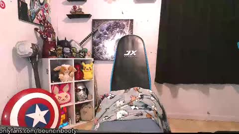 Snapshot of bouncinbooty chatting on 03-11-25, 06:53 Pumpkin Butt online show from 03-11-25, 06:53