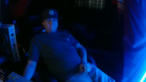 Bowerboi1217 online show from 12-03-25, 06:06