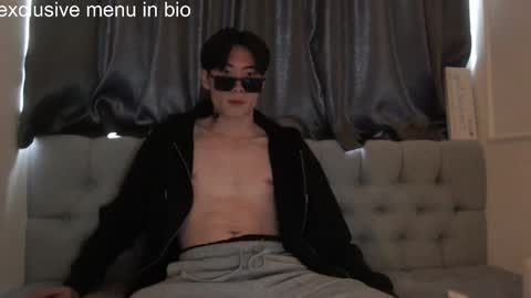 boxman556990 online show from 11-20-25, 02:23